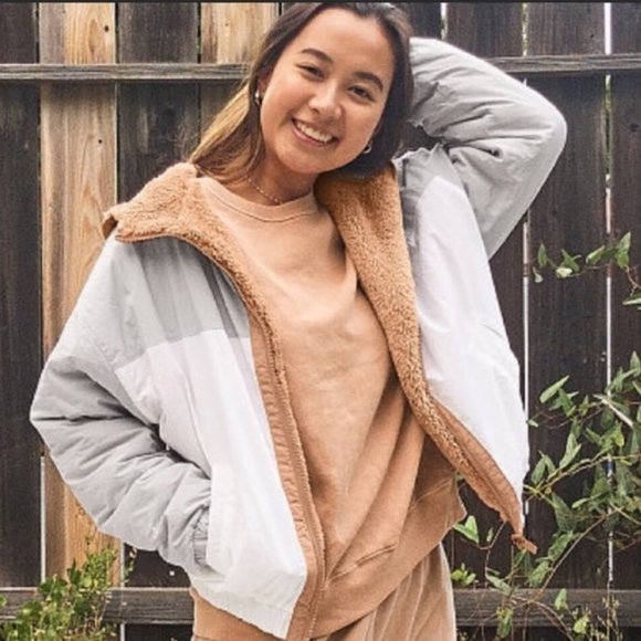 VS Pink Reversible Teddy Grey White Brown Zip Jacket Sz L Hooded - Picture 1 of 10